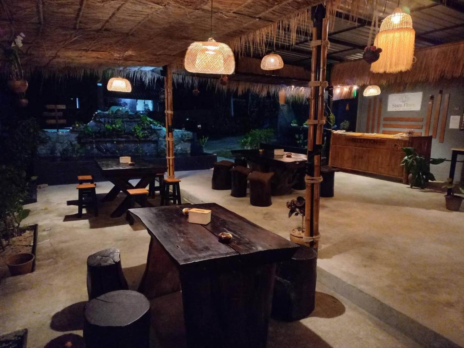Siam Flora Resort 란타섬 외부 사진