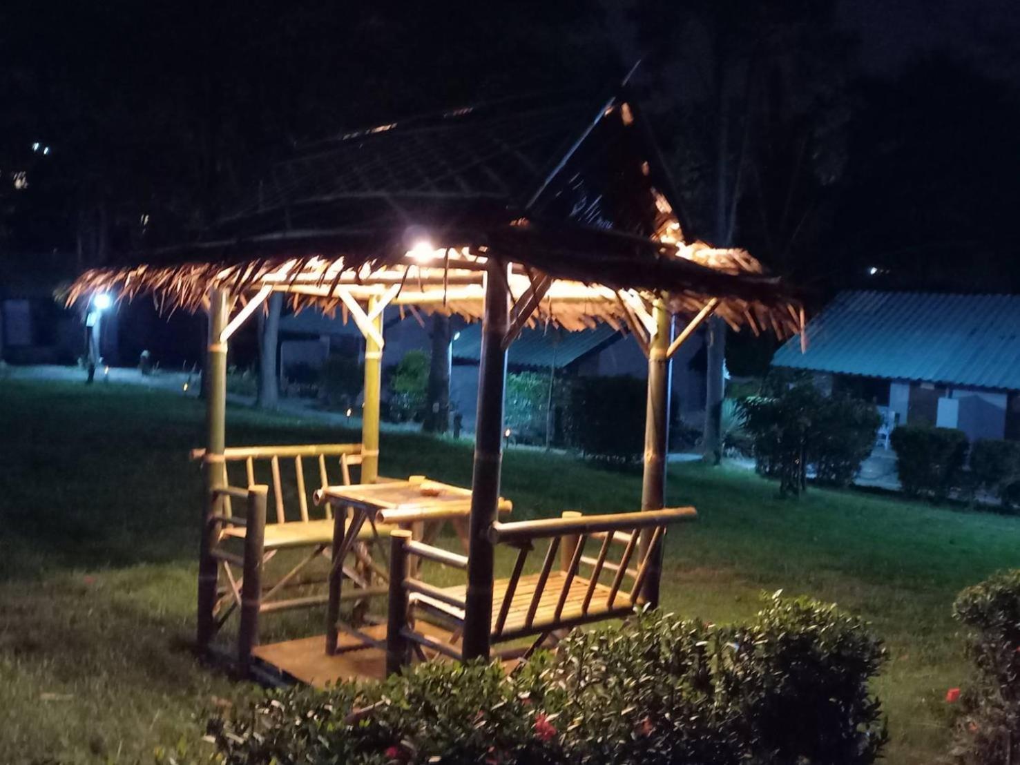 Siam Flora Resort 란타섬 외부 사진